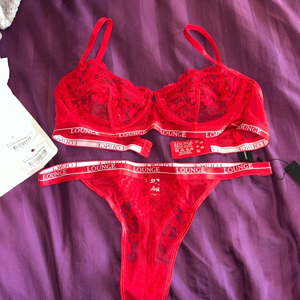 Lounge bra and pantie set